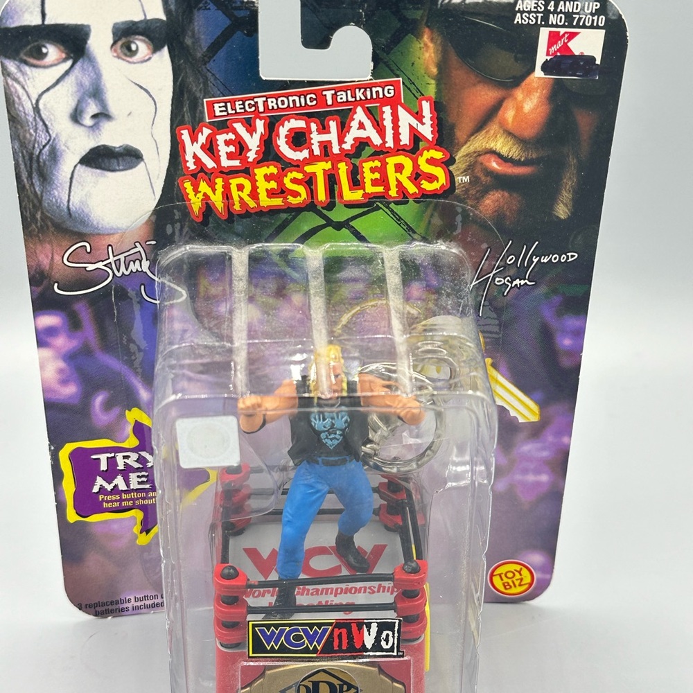 WCW NWO Key Chain Wrestler Toy Sealed